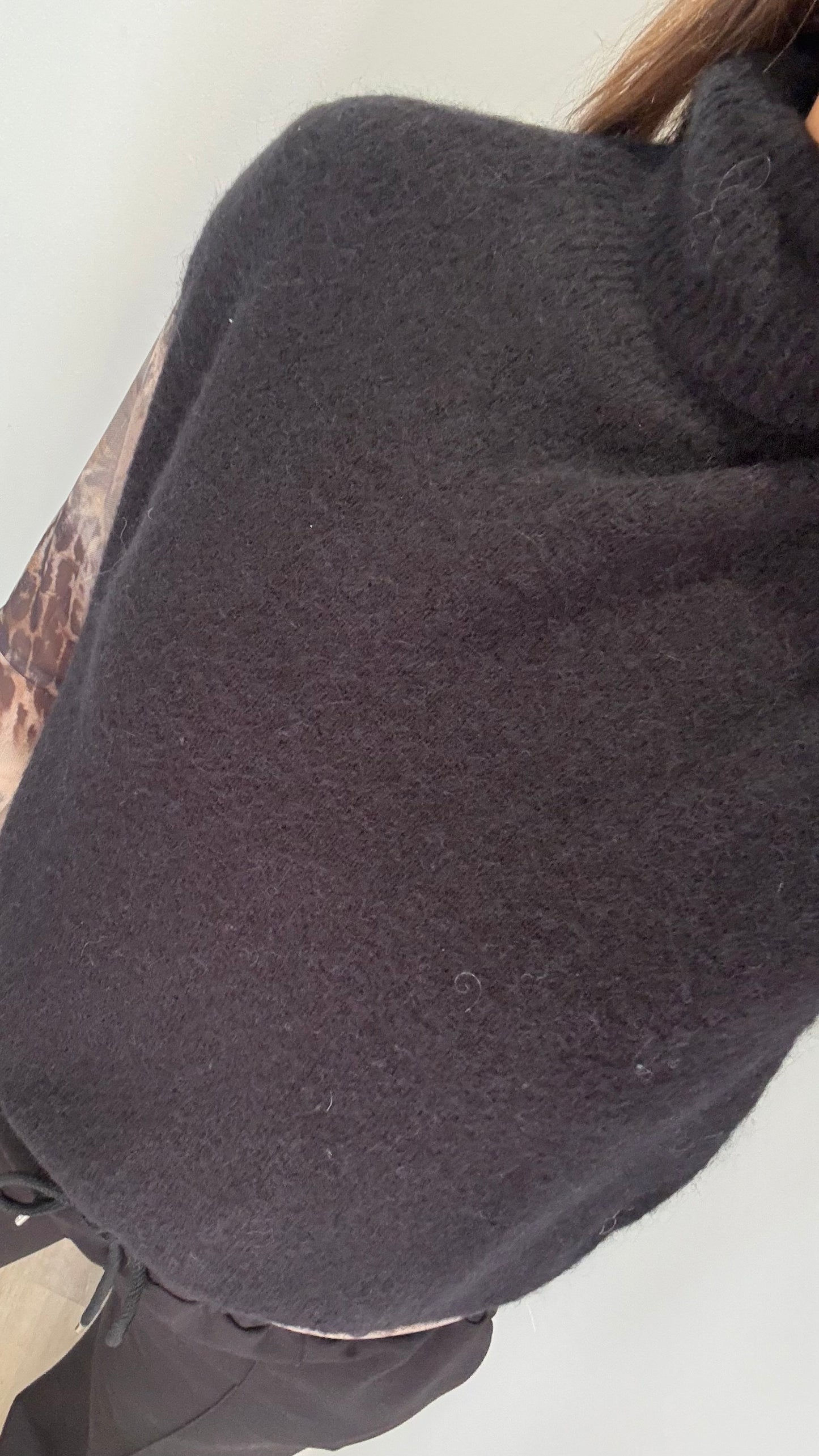 BLACK SLEEVELESS ROLL NECK TANK TOP