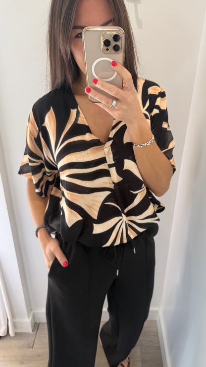 BOTANICAL PRINT V NECK TOP