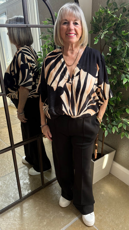 BOTANICAL PRINT V NECK TOP