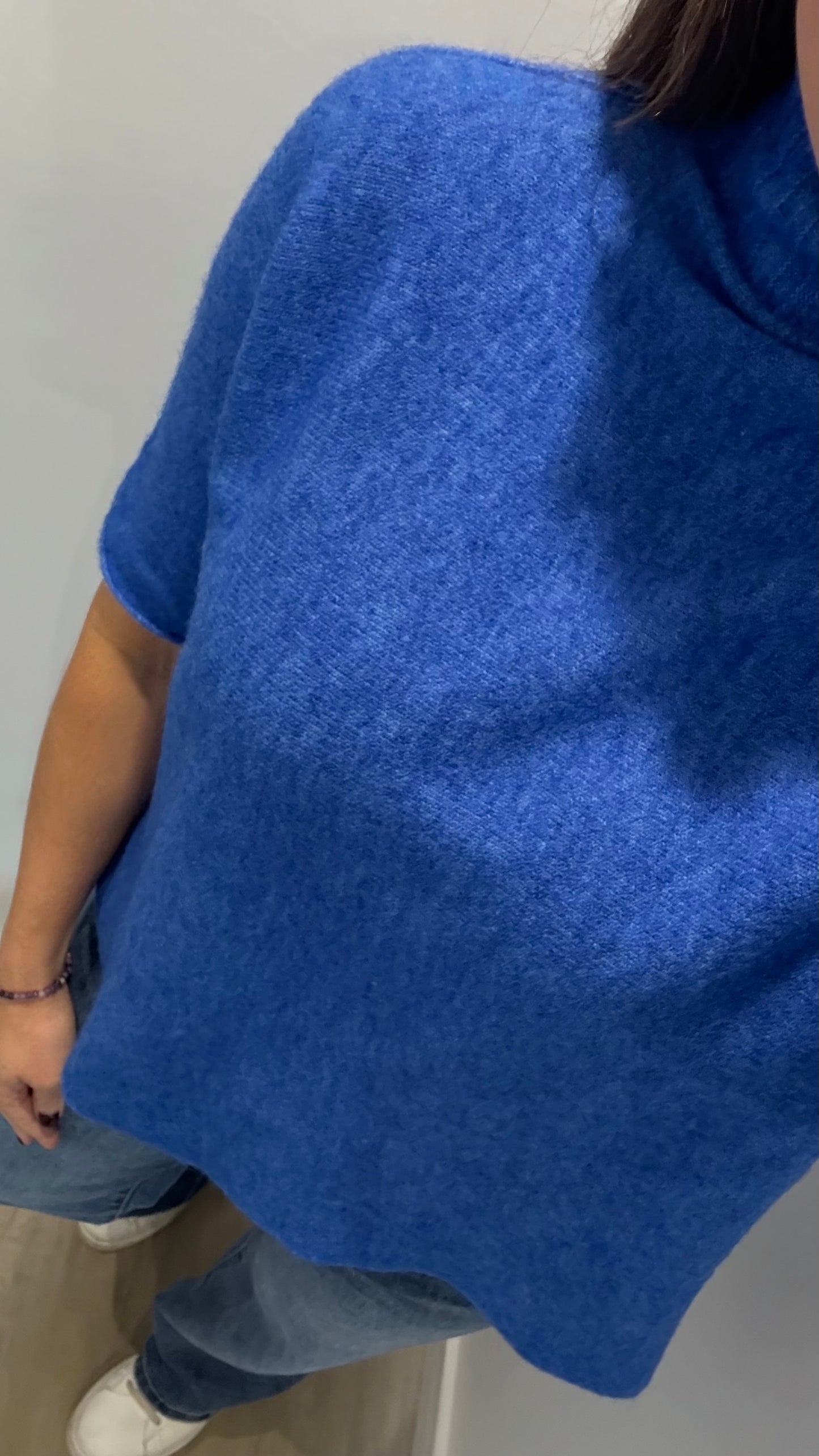 BRIGHT BLUE TURTLE NECK SHORT SLEEVE FINE KNIT JUMPER