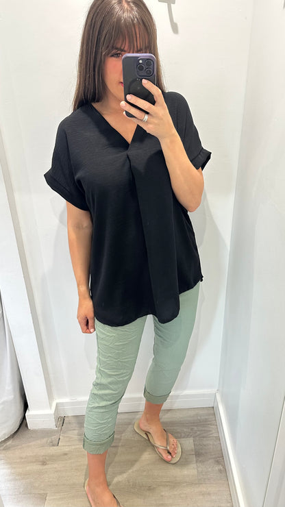 BLACK V NECK SHORT SLEEVE TOP