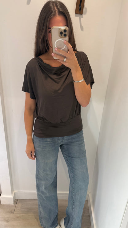 CHOCOLATE BROWN JERSEY BATWING TOP