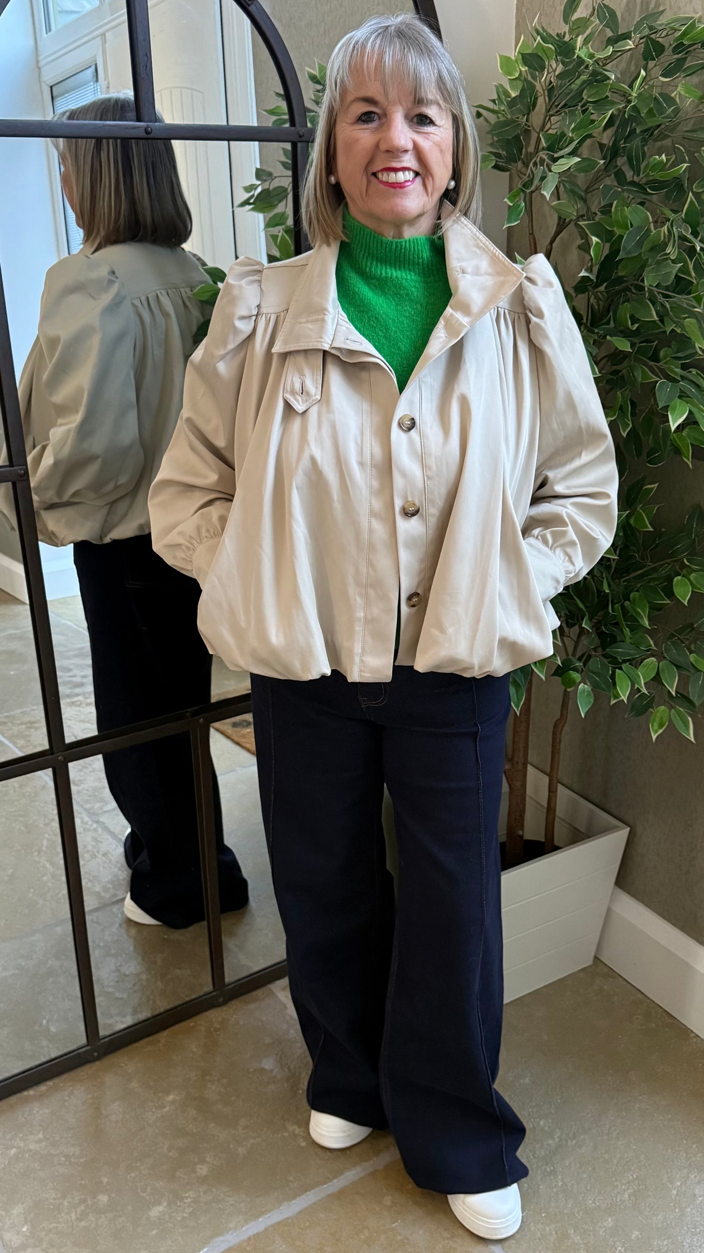 CREAM PUFF HEM FUNNEL NECK JACKET