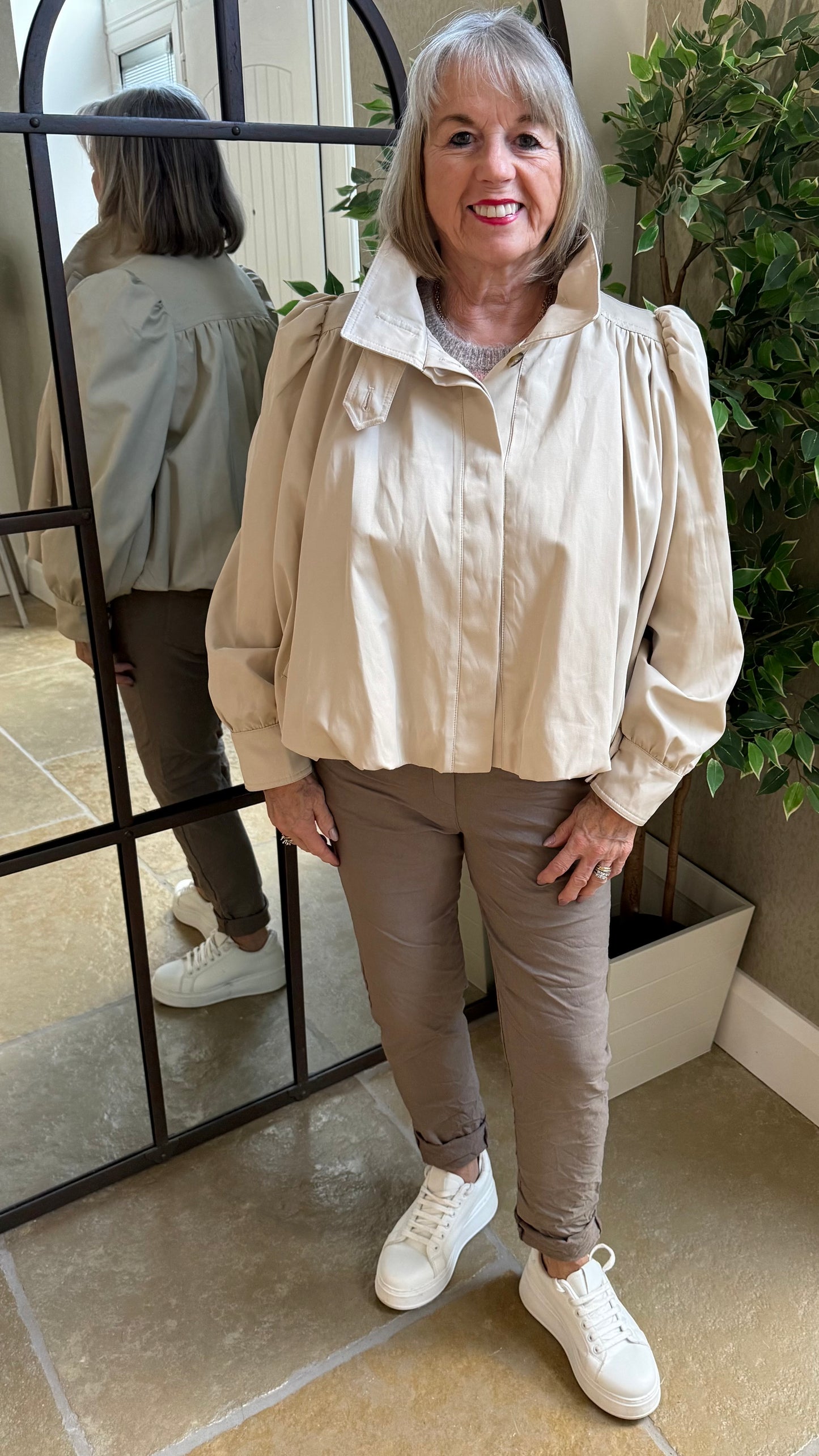 CREAM PUFF HEM FUNNEL NECK JACKET