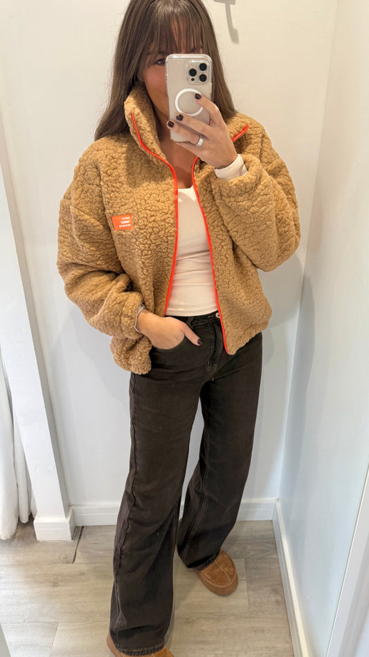 CAMEL BORG FLEECE JACKET WITH ORANGE ZIP