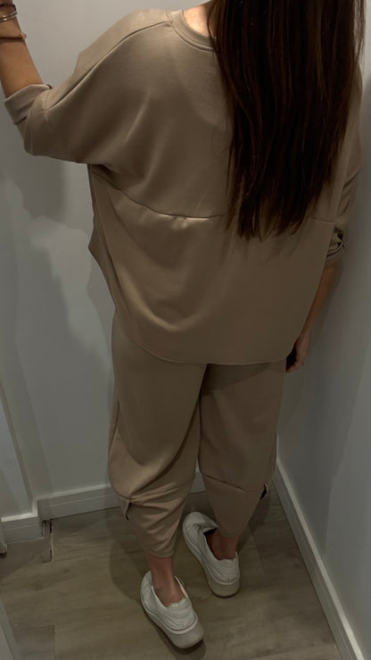 CAMEL NATURAL LOUNGE SET - BARREL BOTTOMS & SCOOP HEM TOP