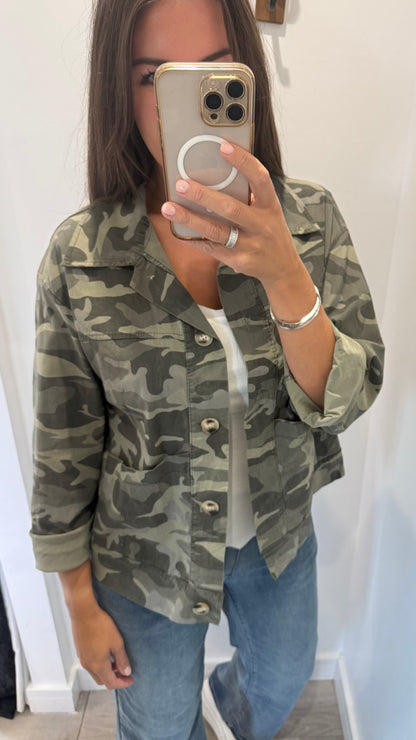 CAMO EVERYDAY SHACKET
