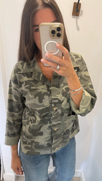 CAMO EVERYDAY SHACKET