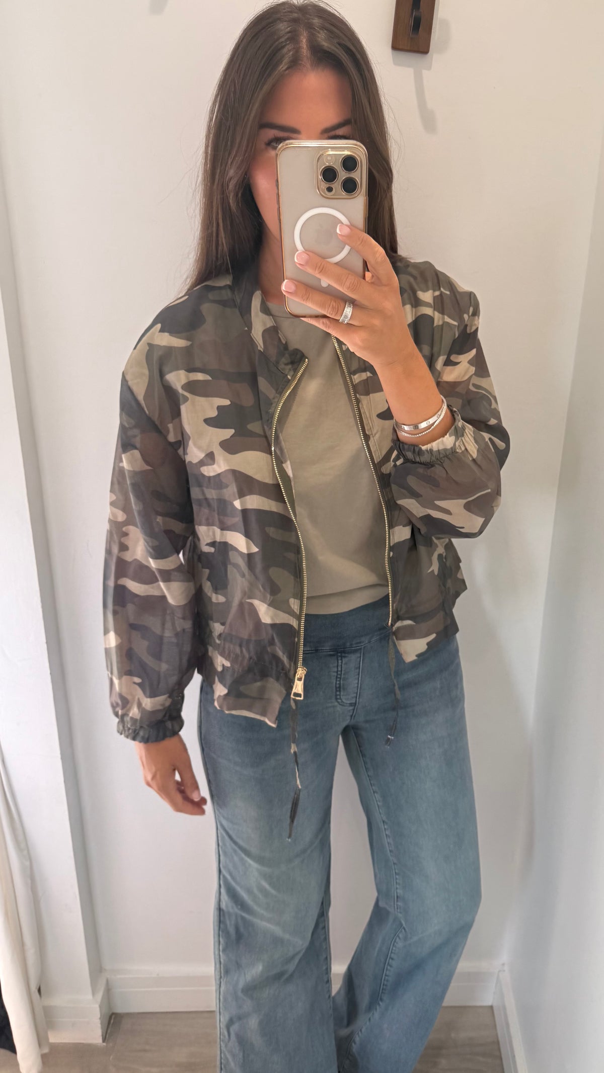 CAMO SILKY BOMBER JACKET