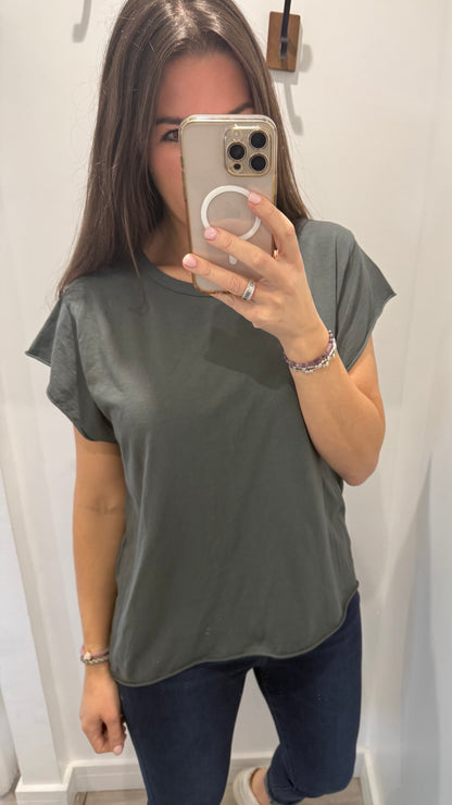 CHARCOAL CAP SLEEVE TEE