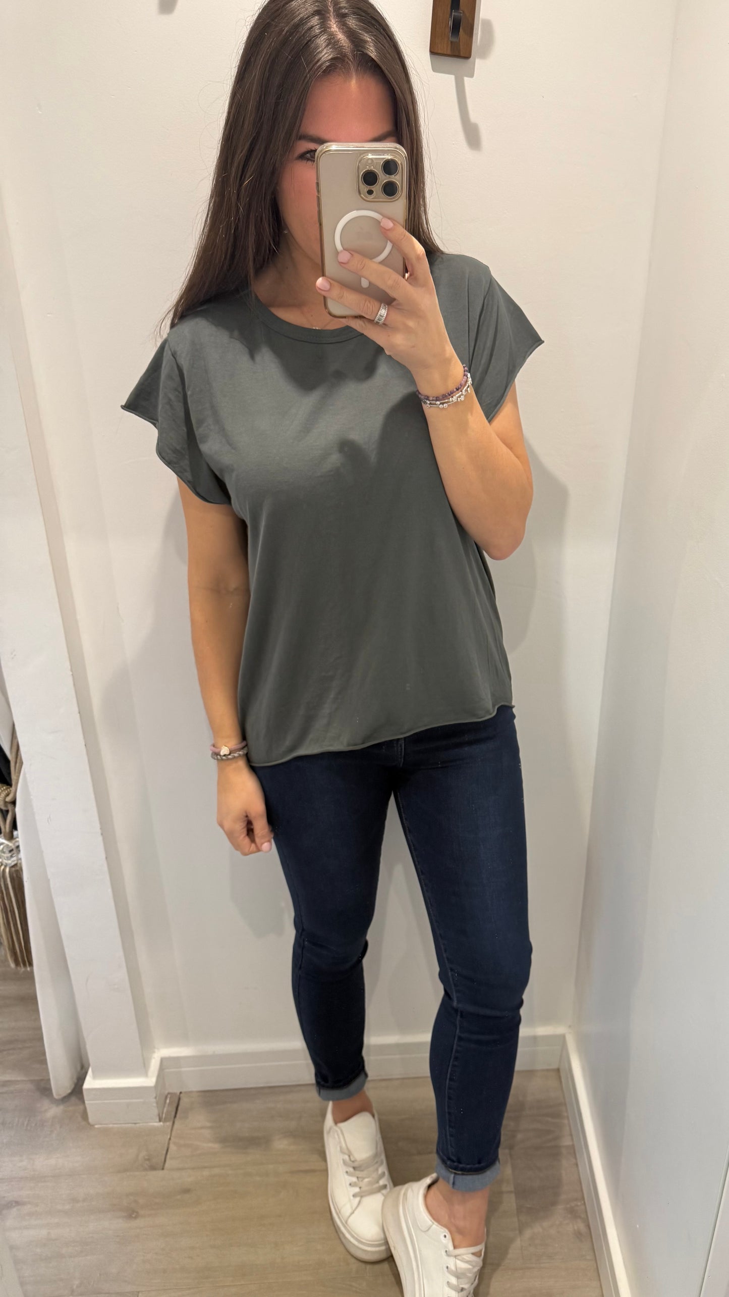 CHARCOAL CAP SLEEVE TEE