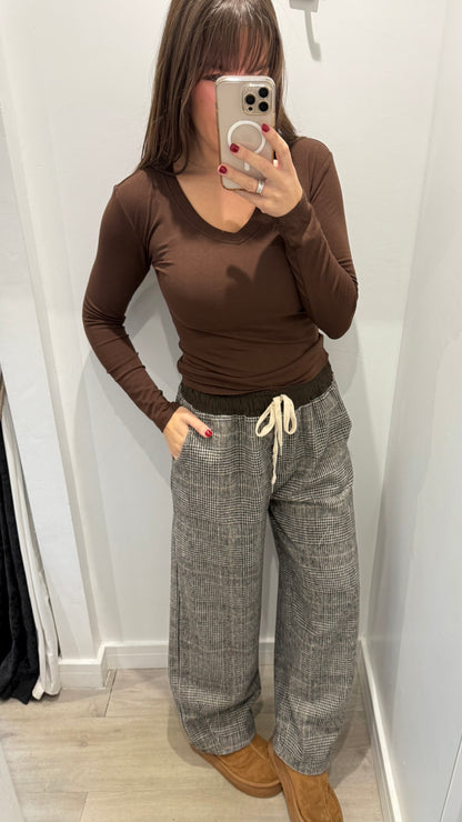 CHECKED WIDE-LEG TROUSERS WITH CHOCOLATE WAISTBAND