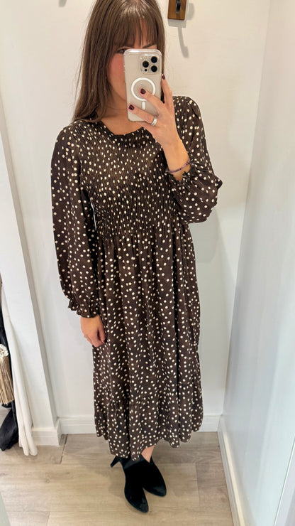 CHOCOLATE BROWN DOTTY SHIRRED DRESS
