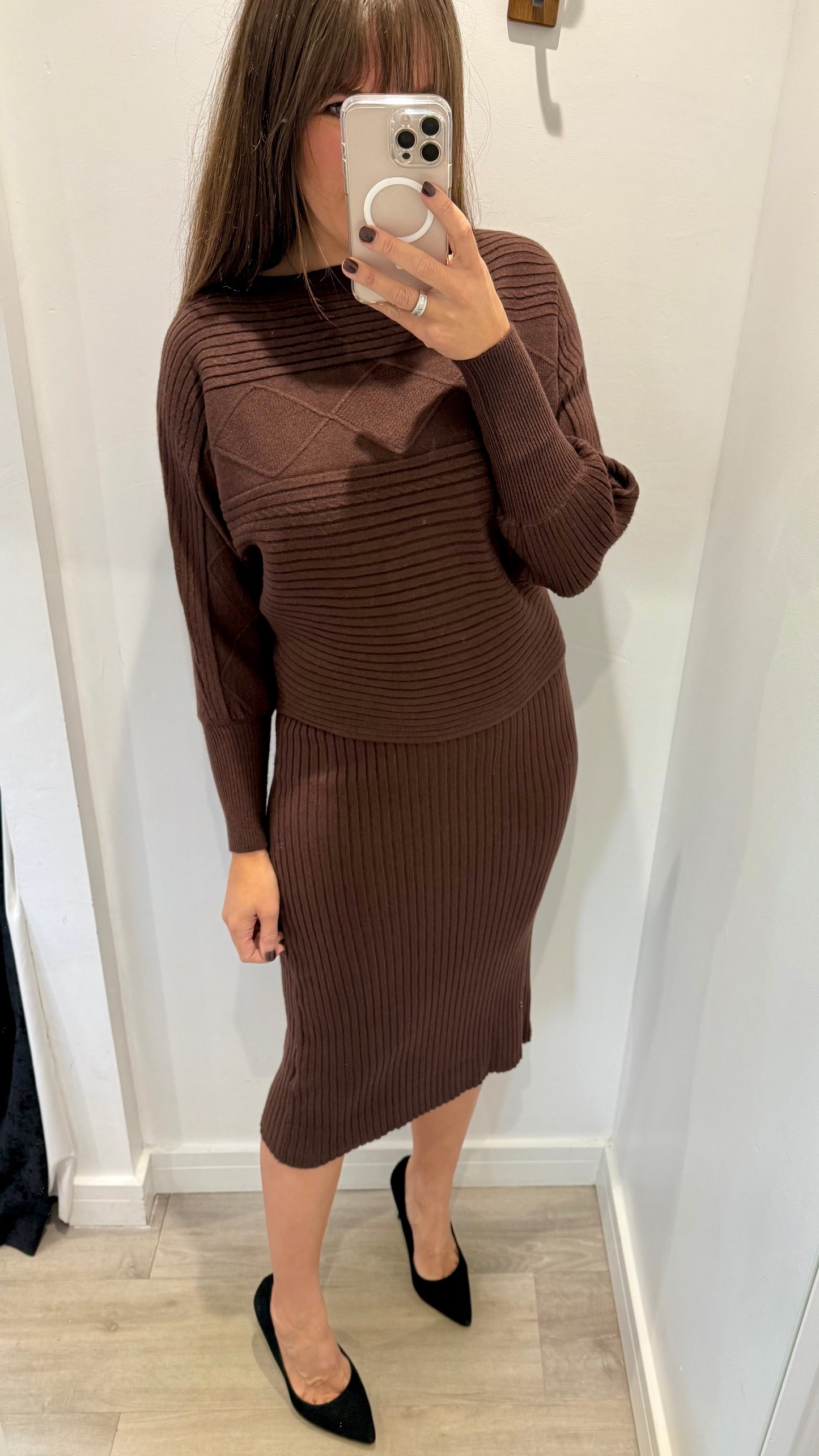 CHOCOLATE KNITTED V-NECK SLEEVELESS DRESS & JUMPER SET
