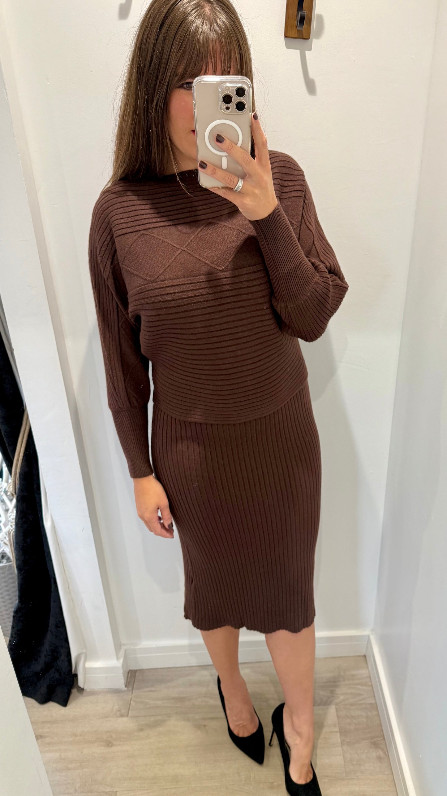 CHOCOLATE KNITTED V-NECK SLEEVELESS DRESS & JUMPER SET