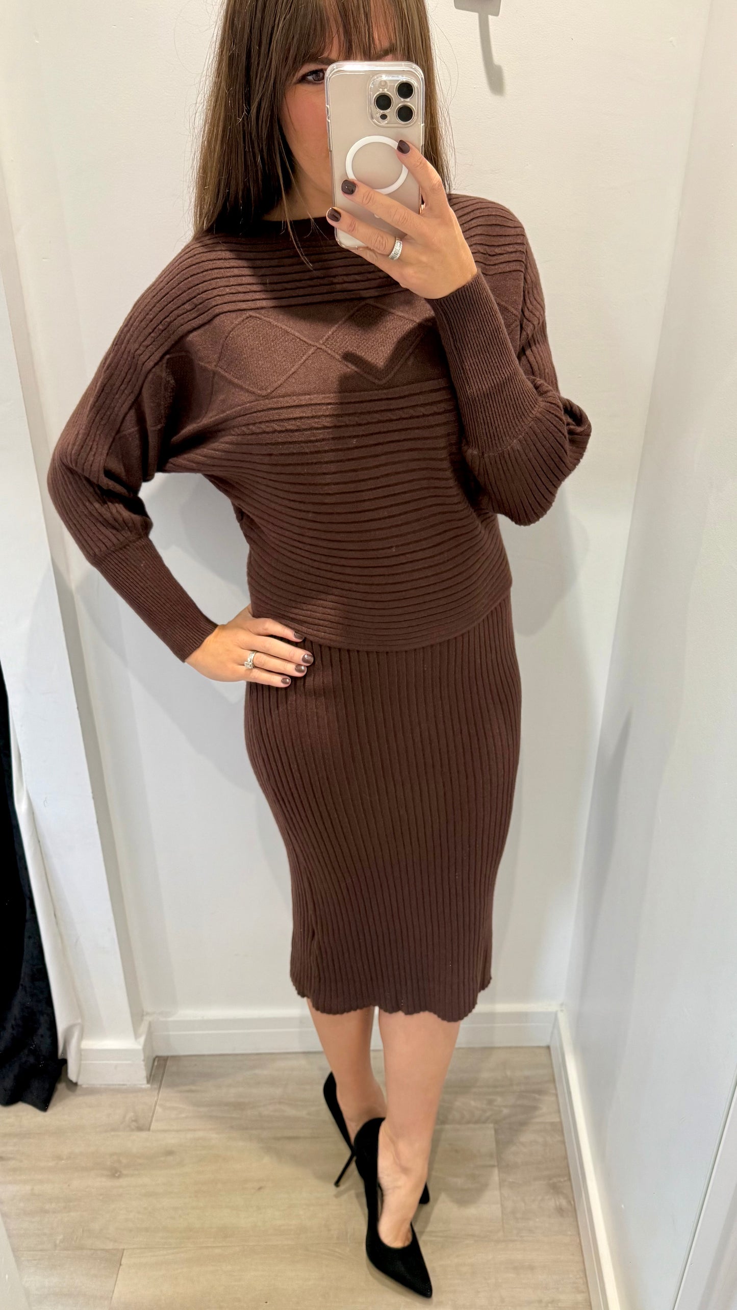 CHOCOLATE KNITTED V-NECK SLEEVELESS DRESS & JUMPER SET