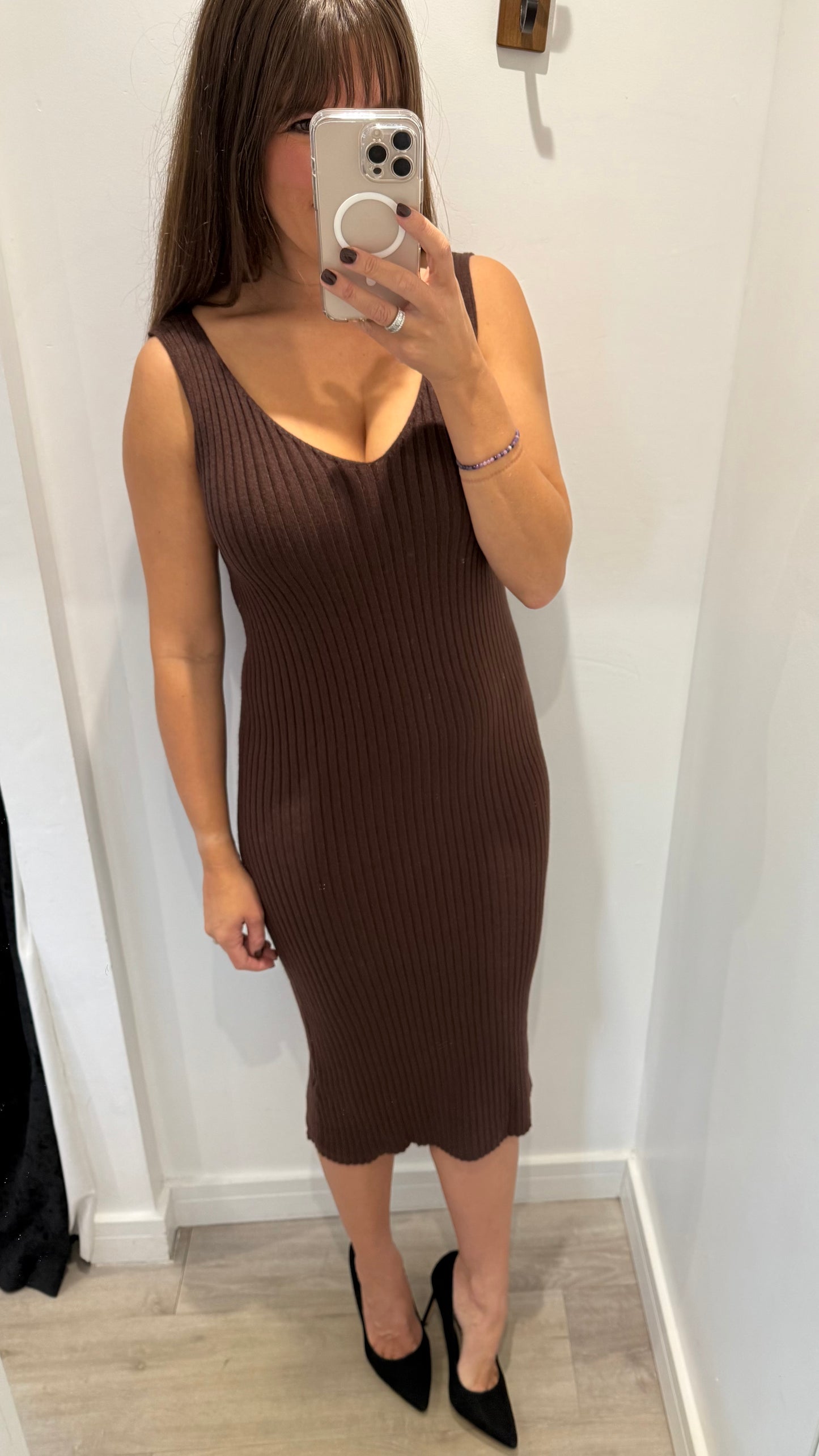 CHOCOLATE KNITTED V-NECK SLEEVELESS DRESS & JUMPER SET