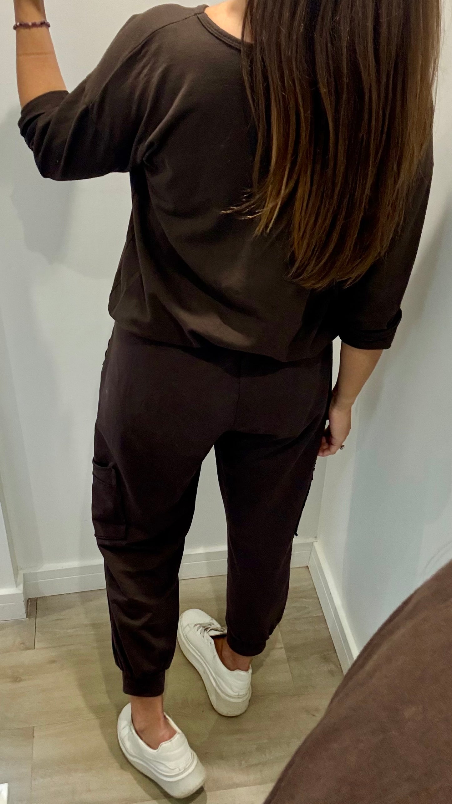 CHOCOLATE ROLL SLEEVE SWEAT