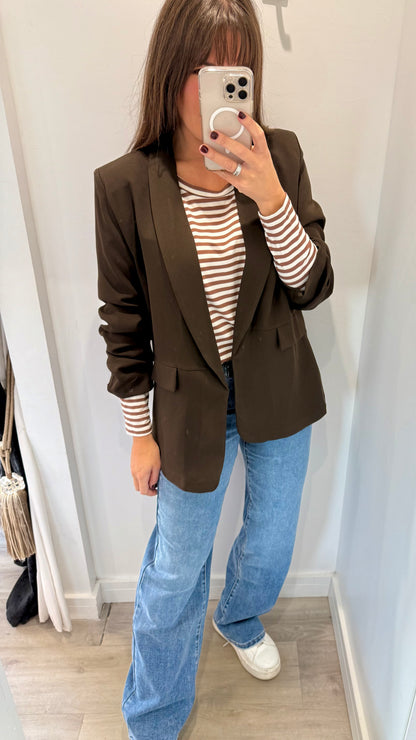 CHOCOLATE BROWN RUCHED SLEEVE BLAZER