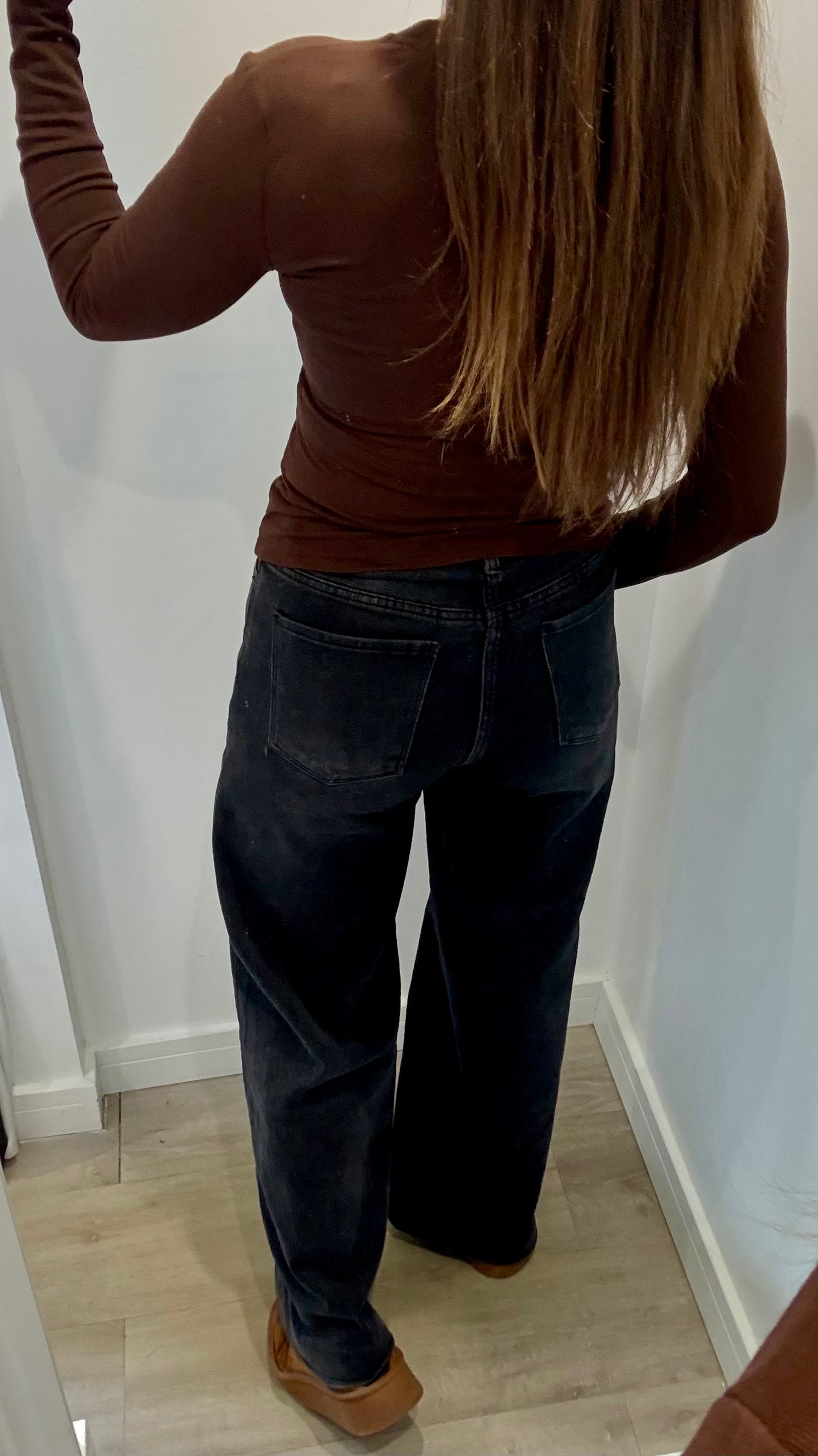 CHOCOLATE BROWN V-NECK STRETCH BASIC TOP