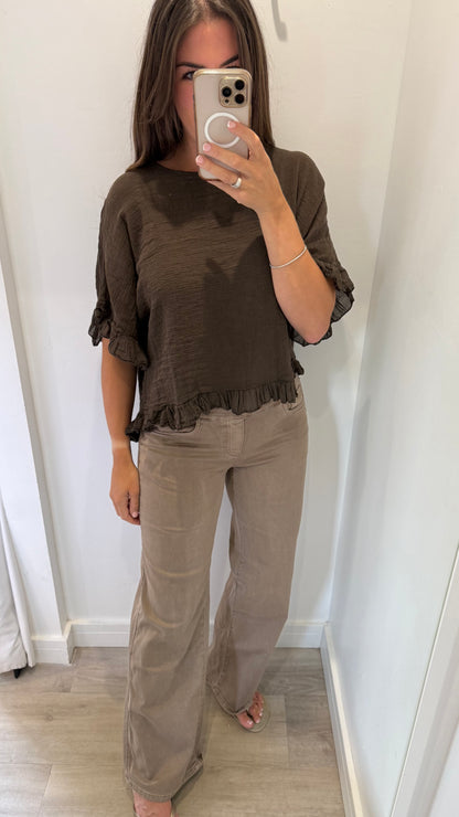 FRILL HEM COTTON TOP – CHOCOLATE