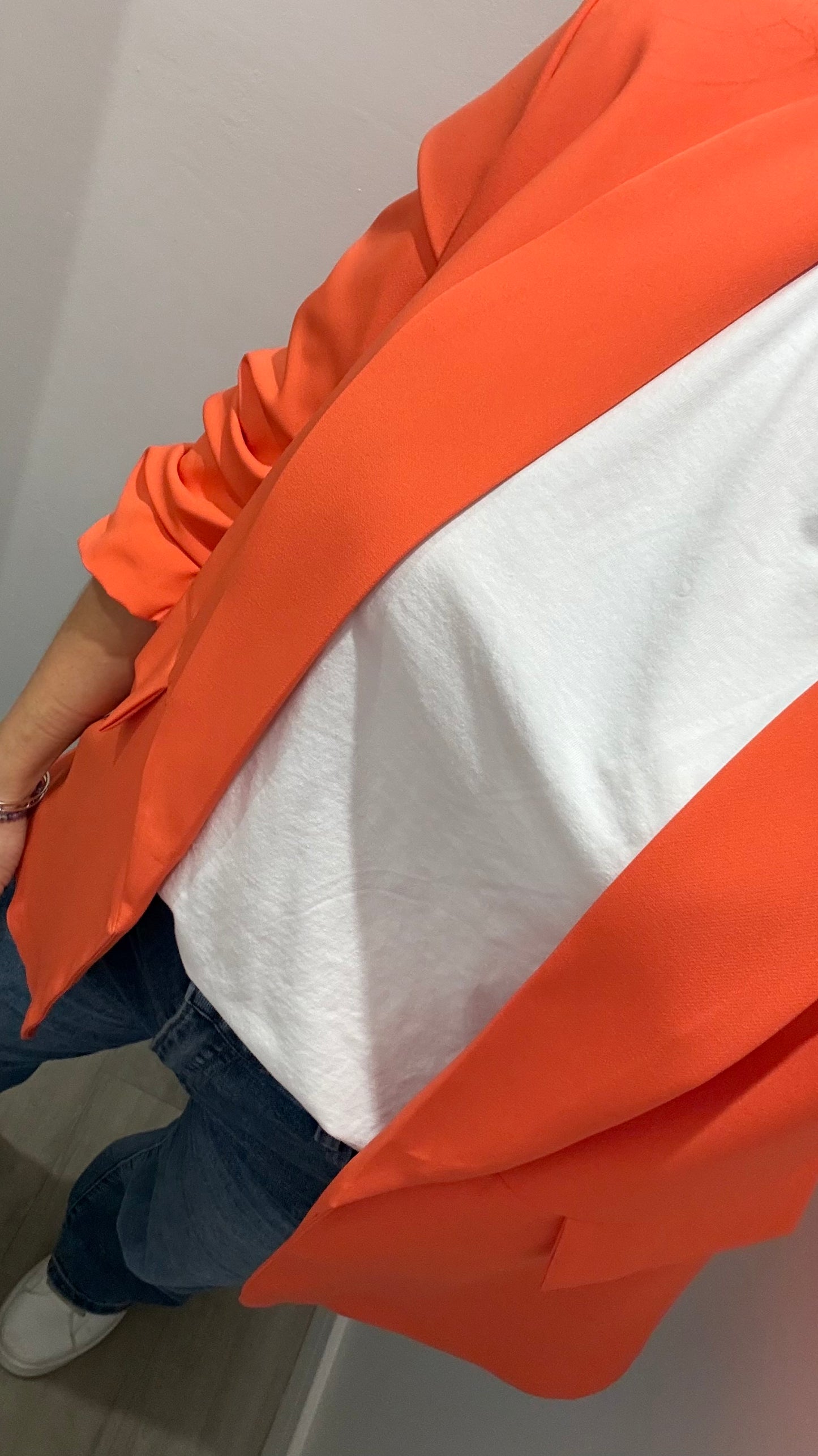 CORAL RUCHED SLEEVE BLAZER