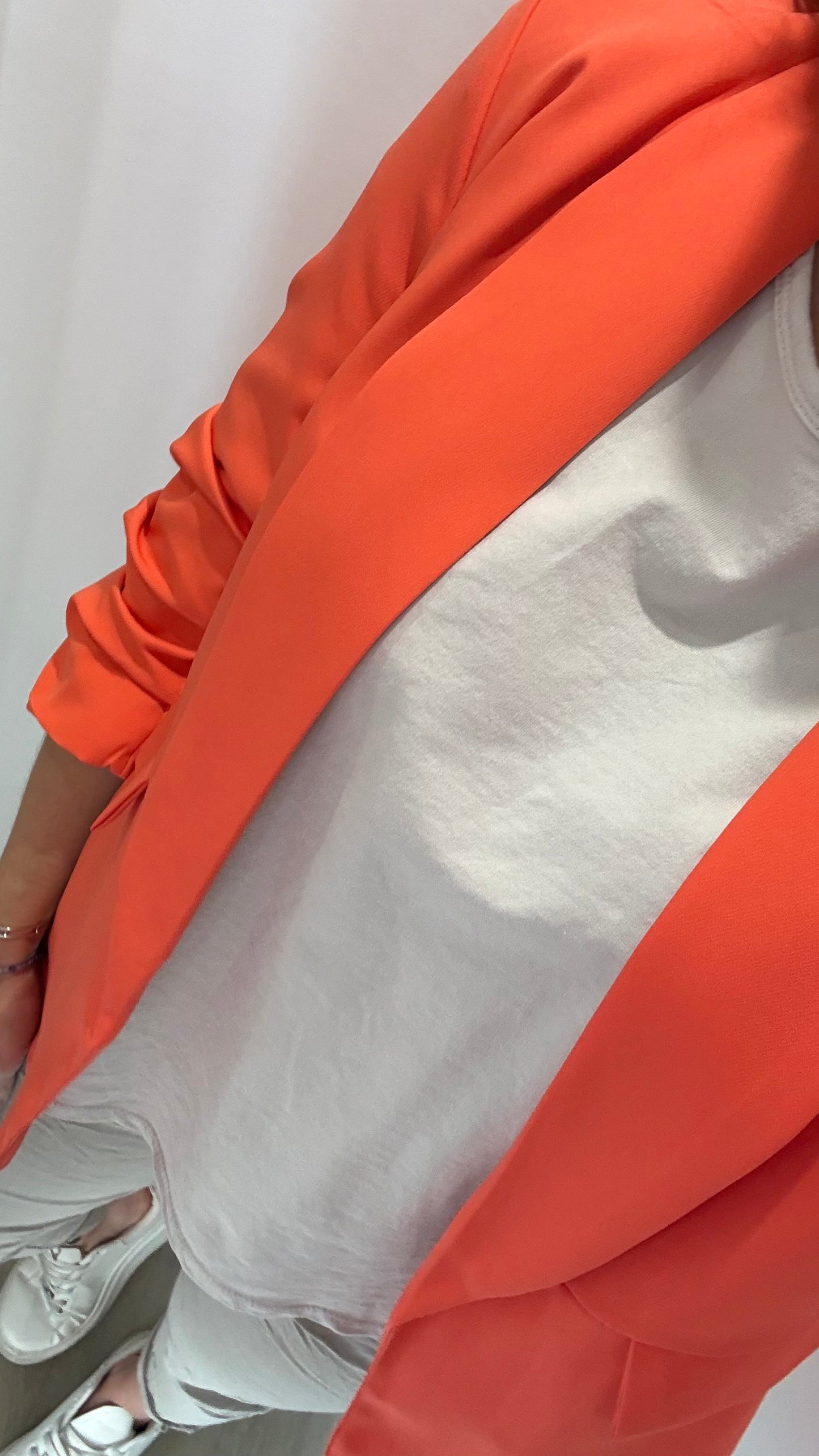 CORAL RUCHED SLEEVE BLAZER
