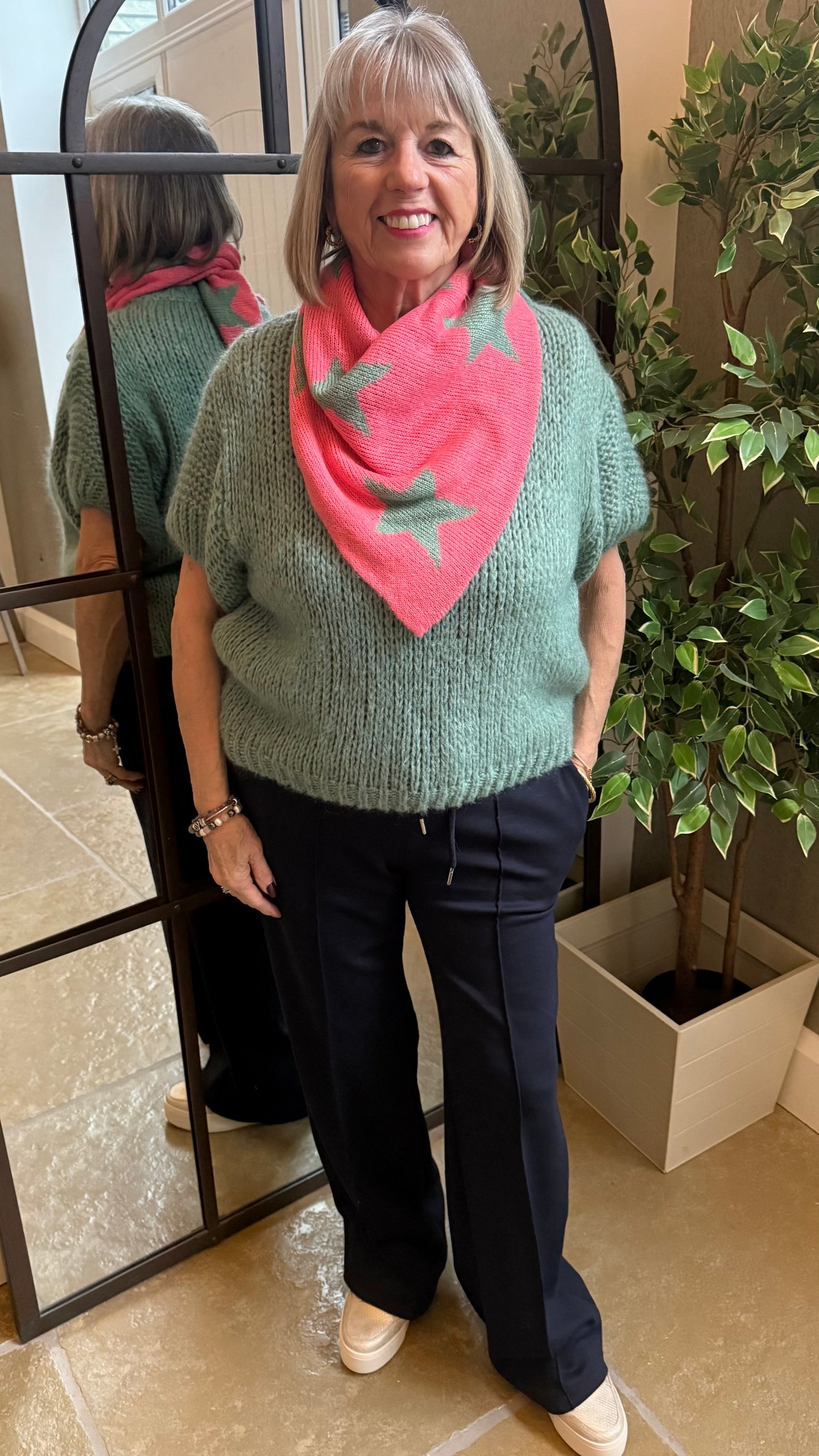 REVERSIBLE TRIANGLE STAR KNIT SCARF - MINT WITH CORAL