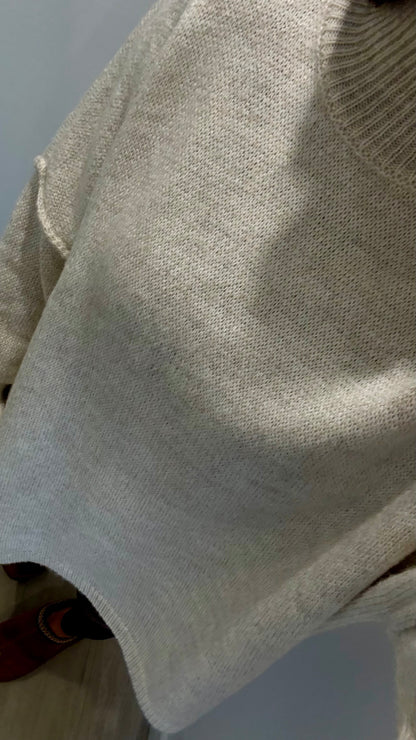 CREAM EXPOSED SEAM TURTLENECK KINIT JUMPER