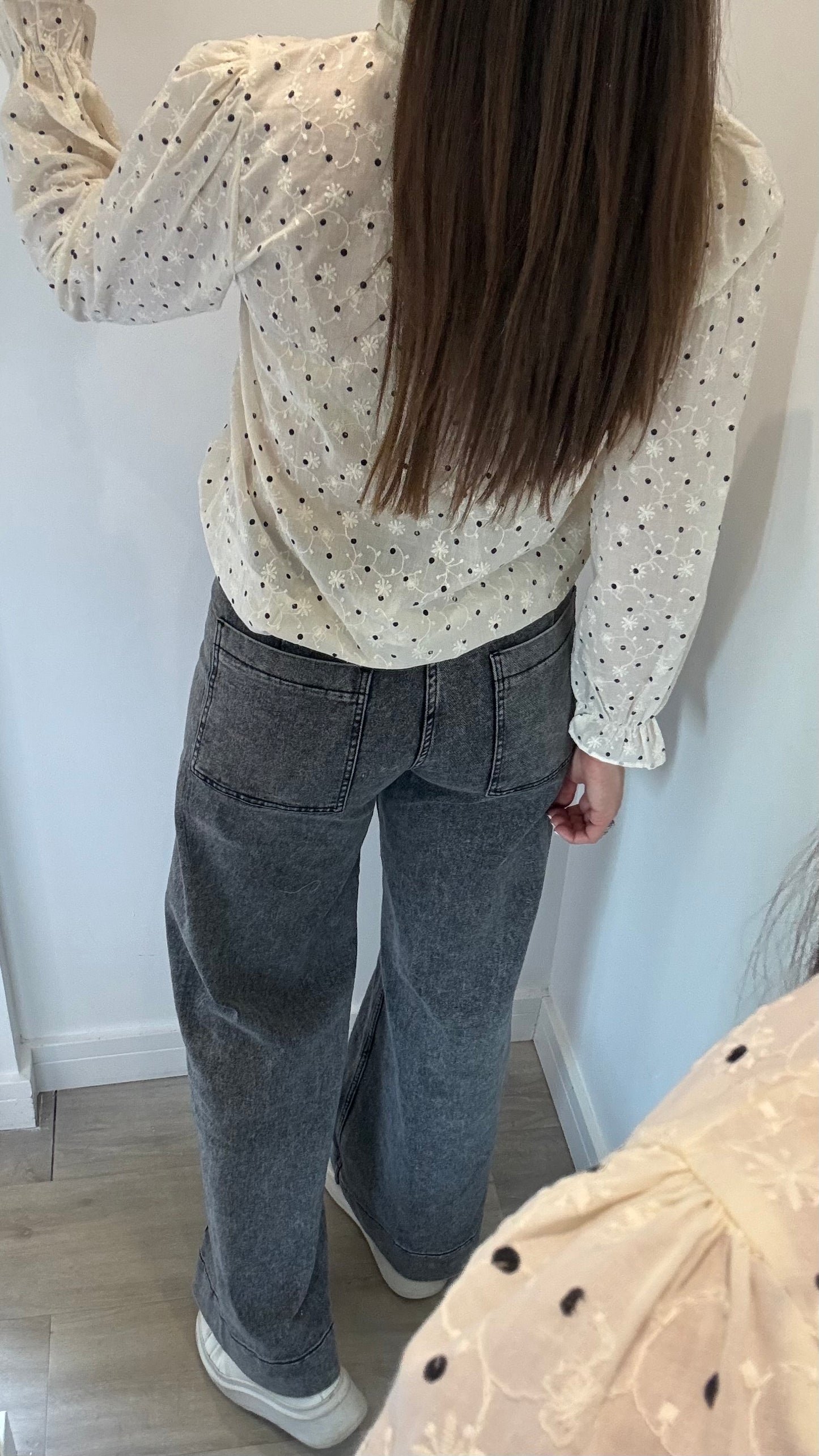 CREAM FLORAL EMBROIDERED SPOT BLOUSE