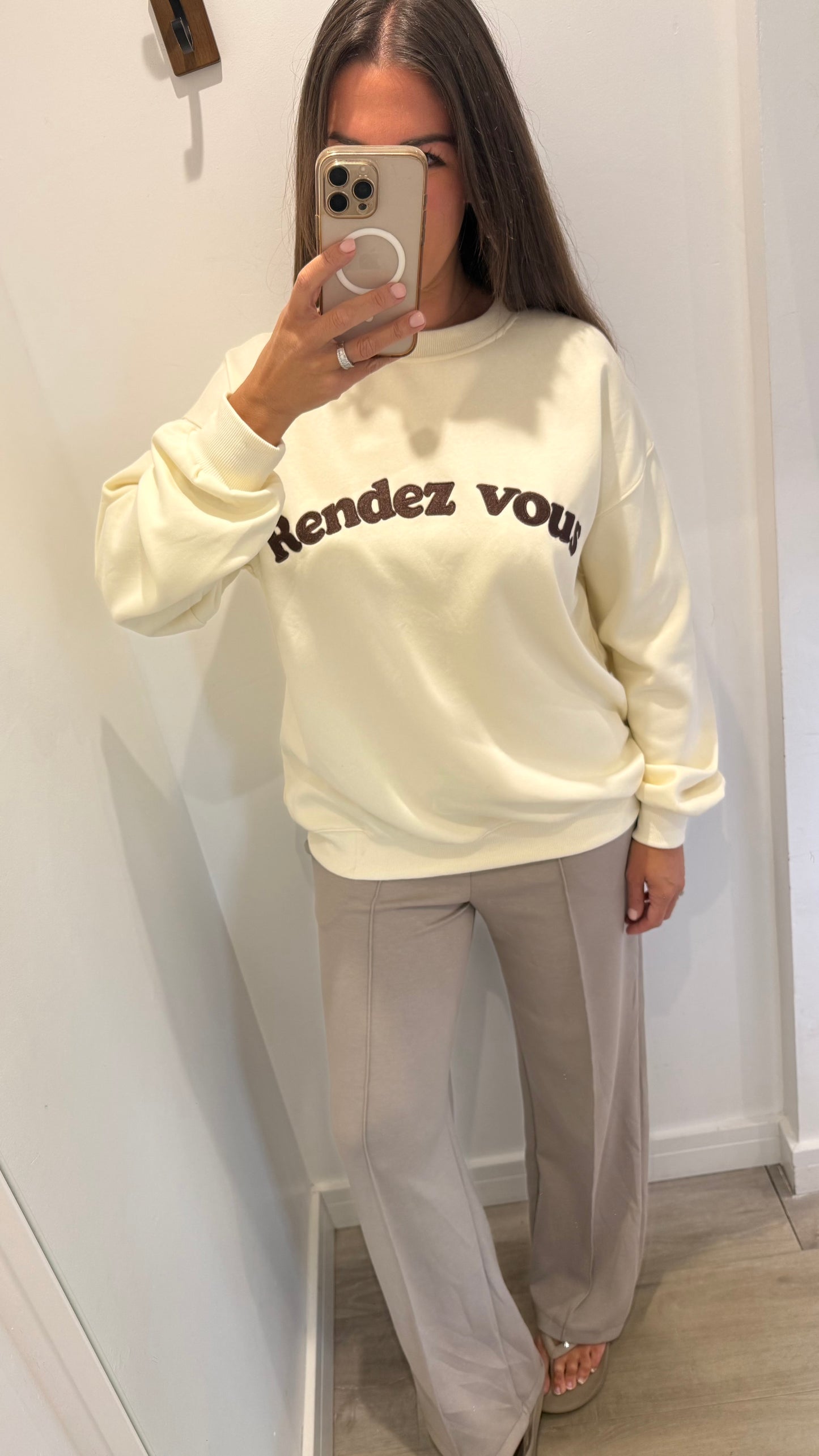 CREAM RENDEZ VOUS OVERSIZED SWEAT