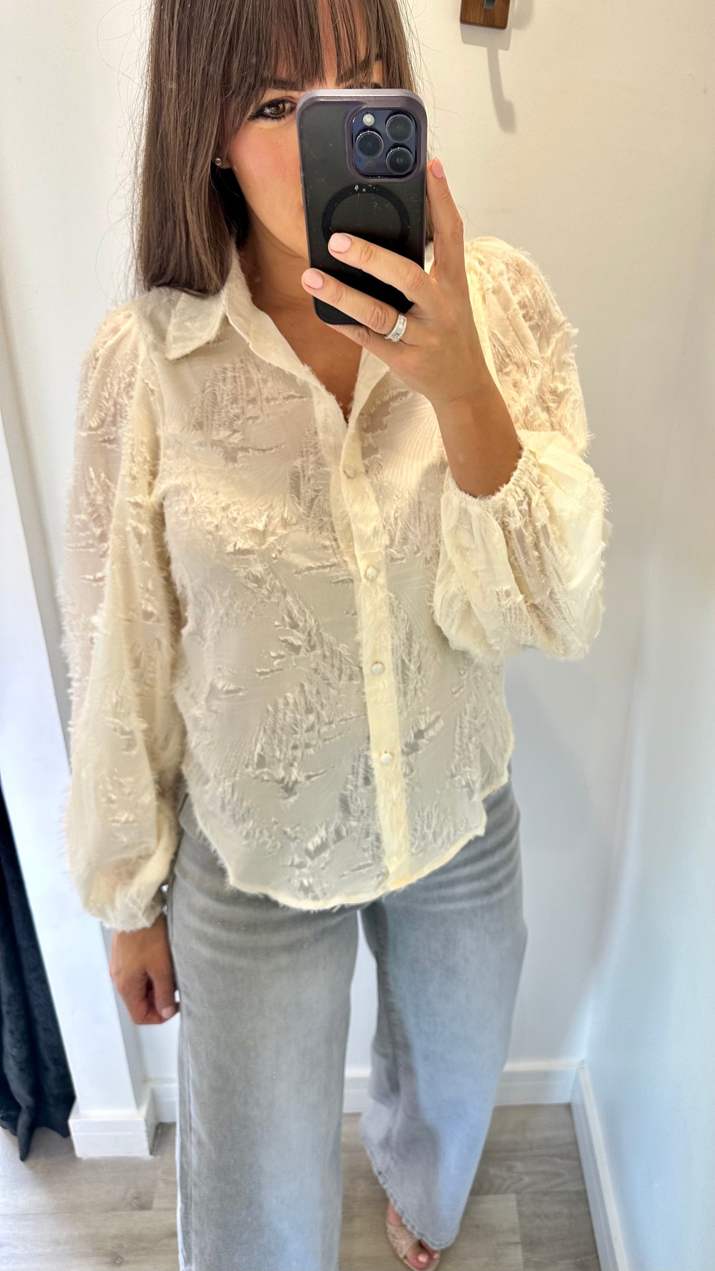 CREAM TEXTURED BLOUSE