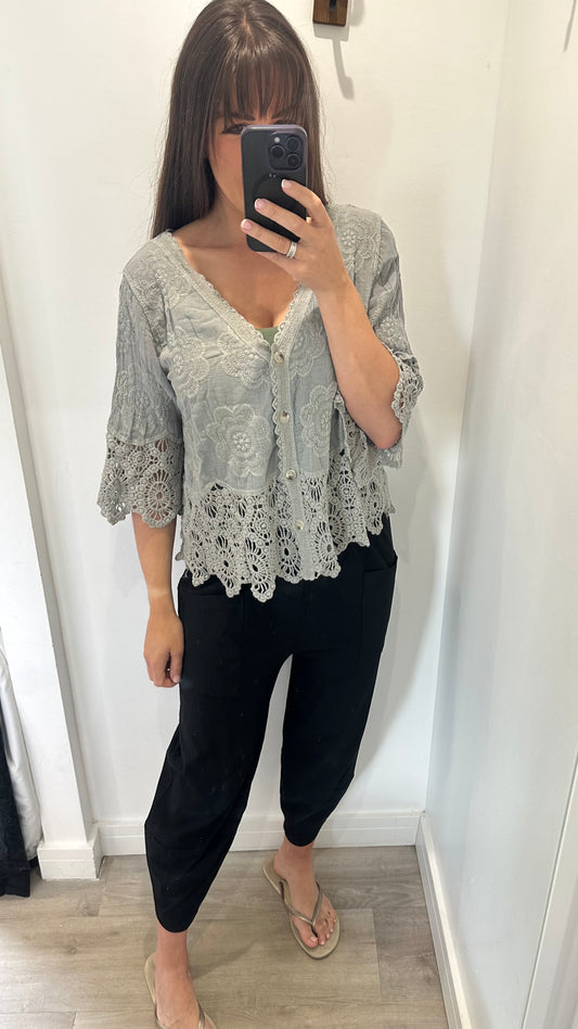 KHAKI FLORAL APPLIQUE V NECK TOP