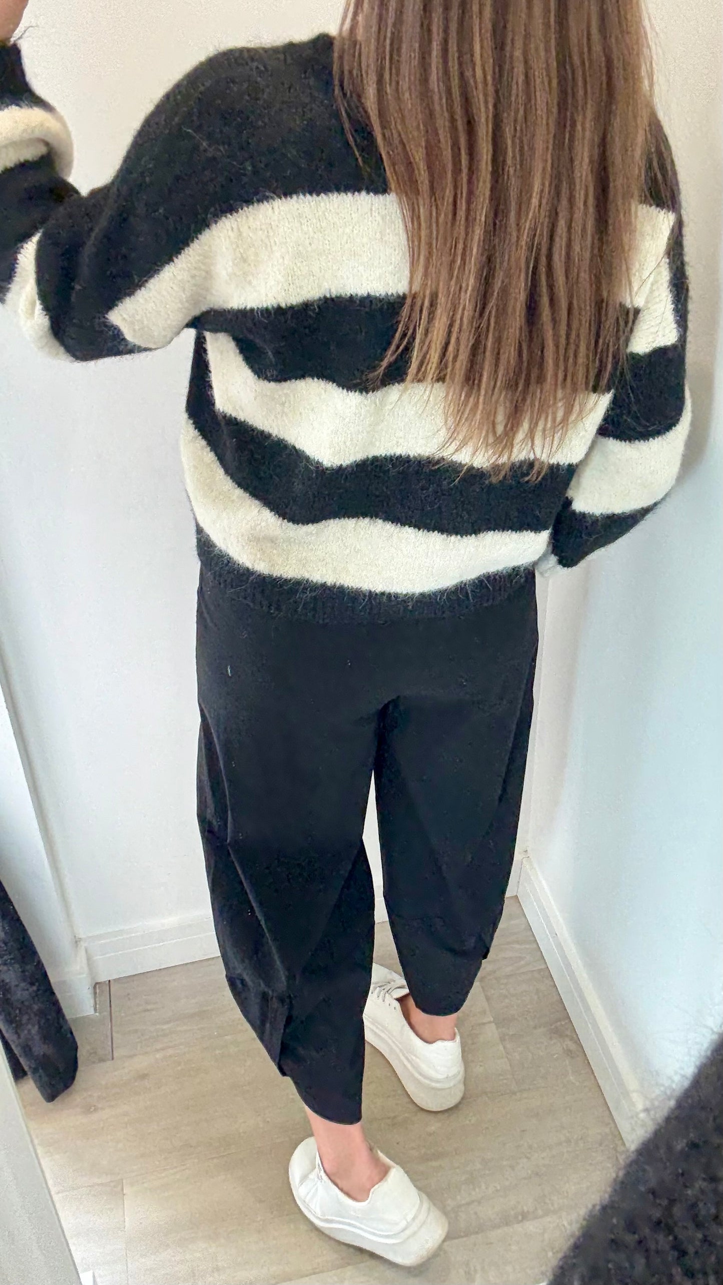 BLACK AND WHITE STRIPE FLUFFY JUMPER