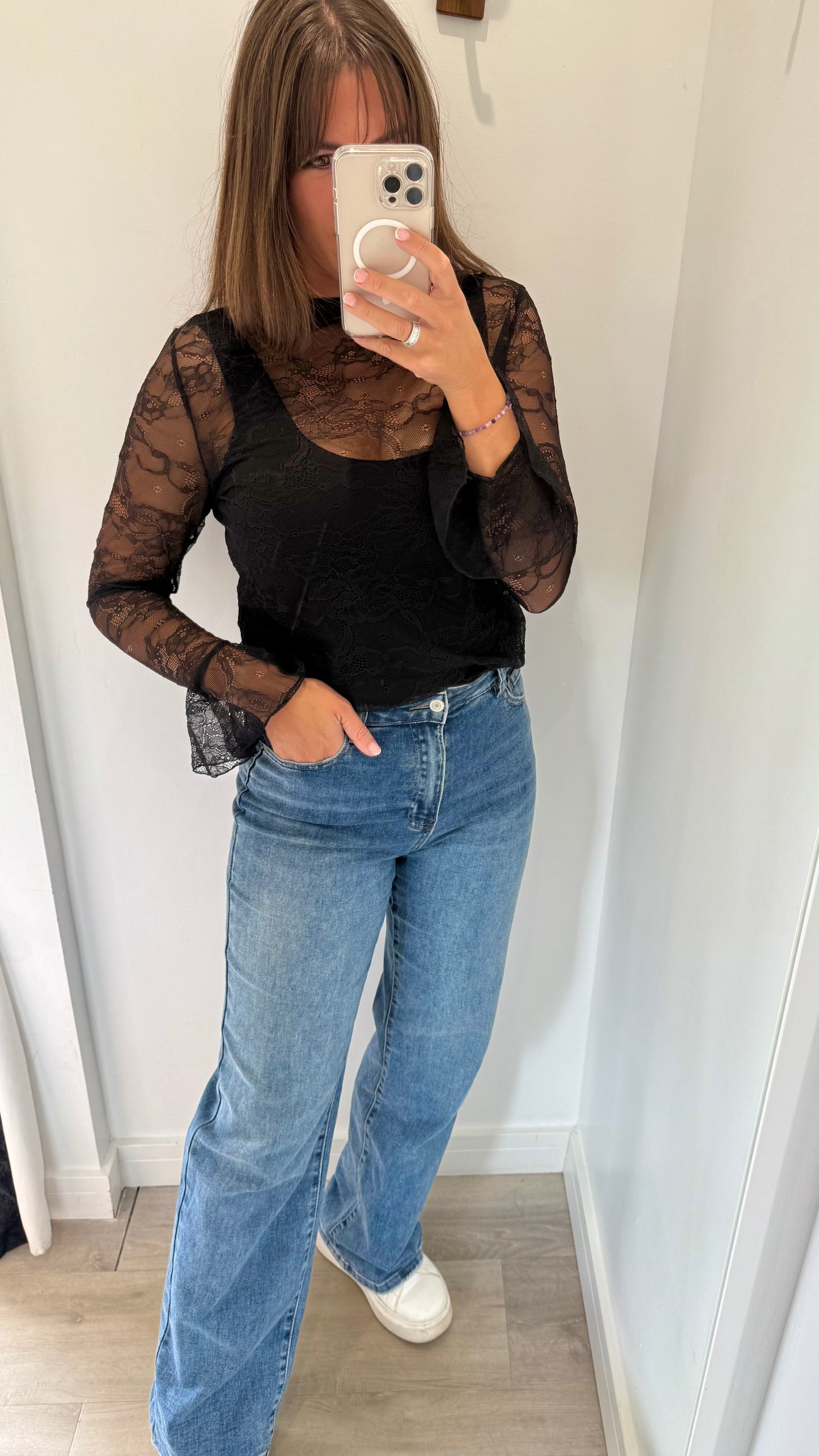 BLACK LACE TOP WITH BELL CUFFS