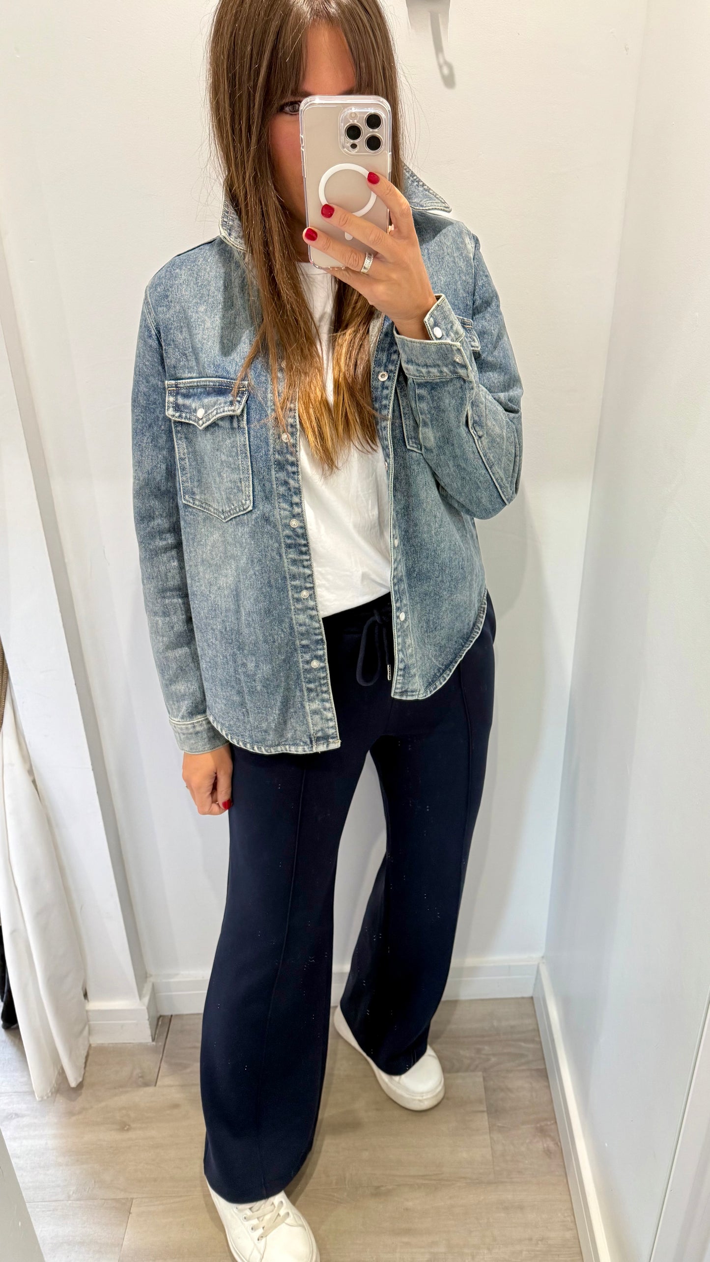 VINTAGE WASH PEARLESCENT BUTTON DENIM SHACKET