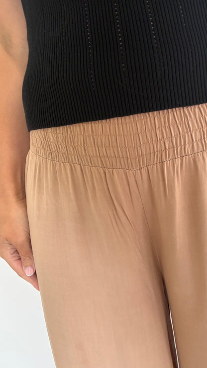 THE EVERYDAY FLOATY WIDE LEG TROUSERS - CAMEL