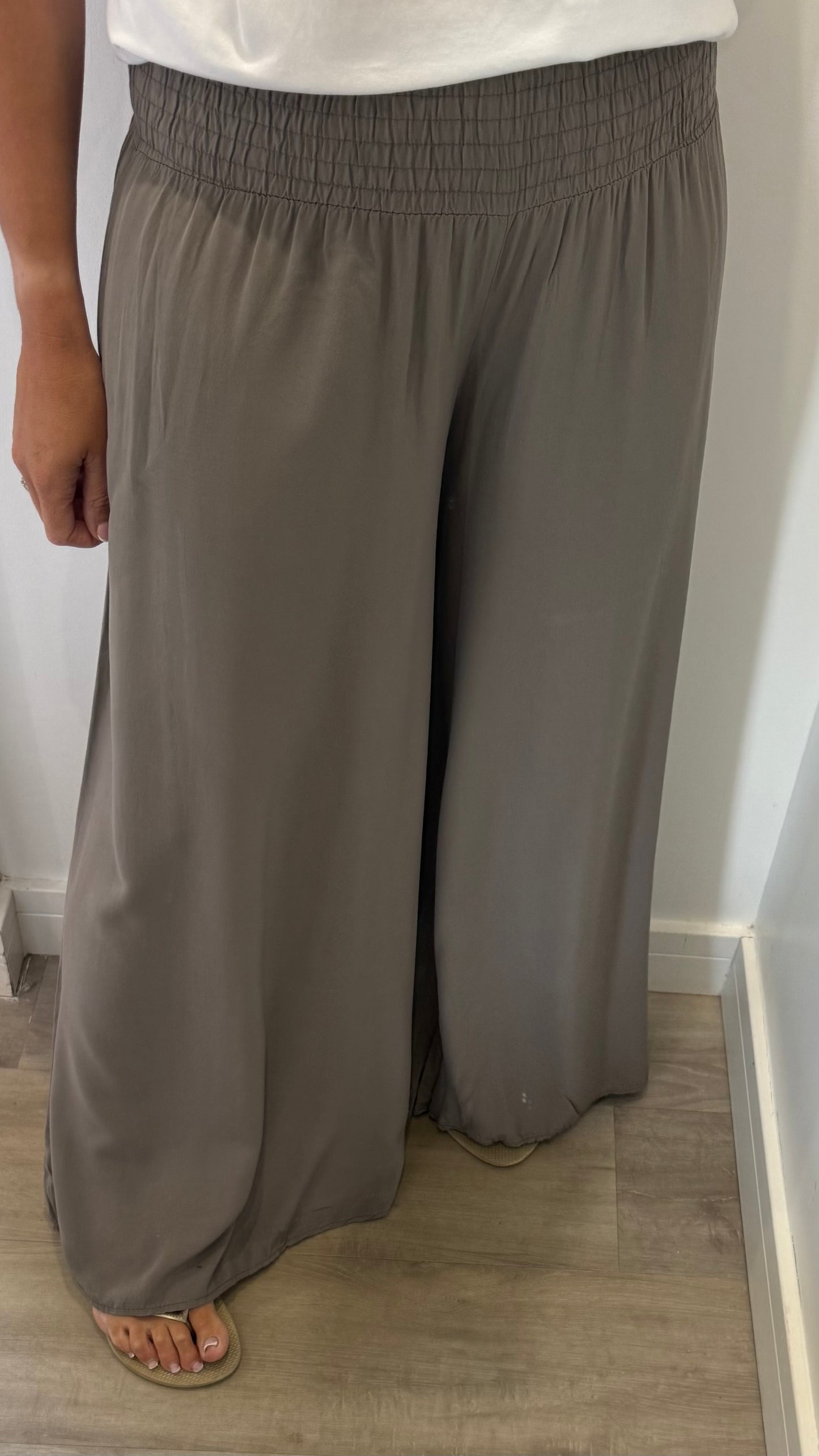 THE EVERYDAY FLOATY WIDE LEG TROUSERS - MOCHA