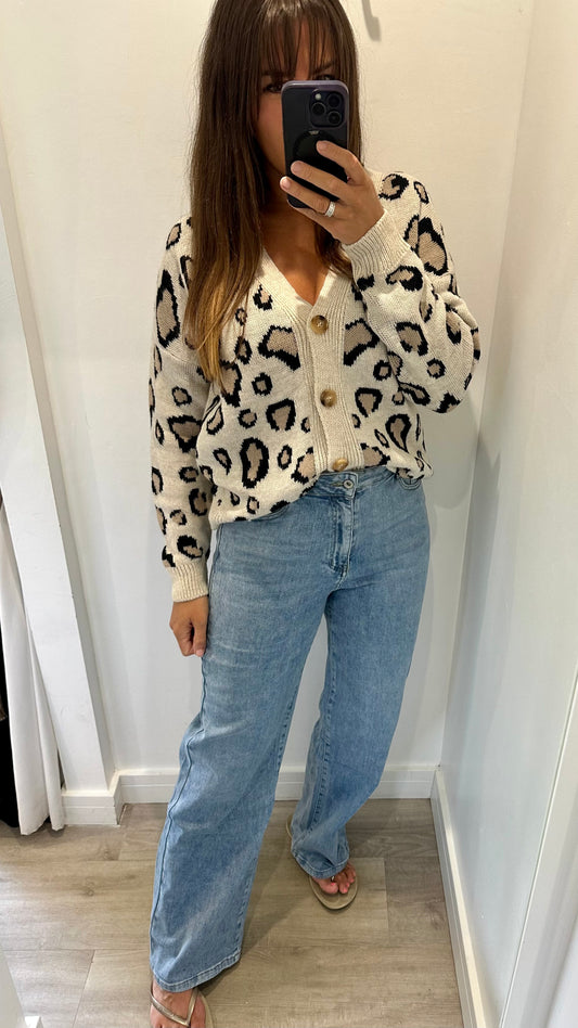 LEOPARD PRINT BUTTON-UP CARDIGAN