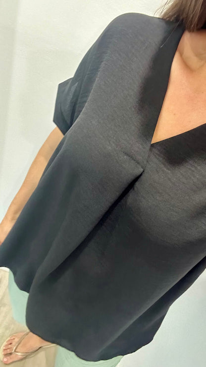 BLACK V NECK SHORT SLEEVE TOP