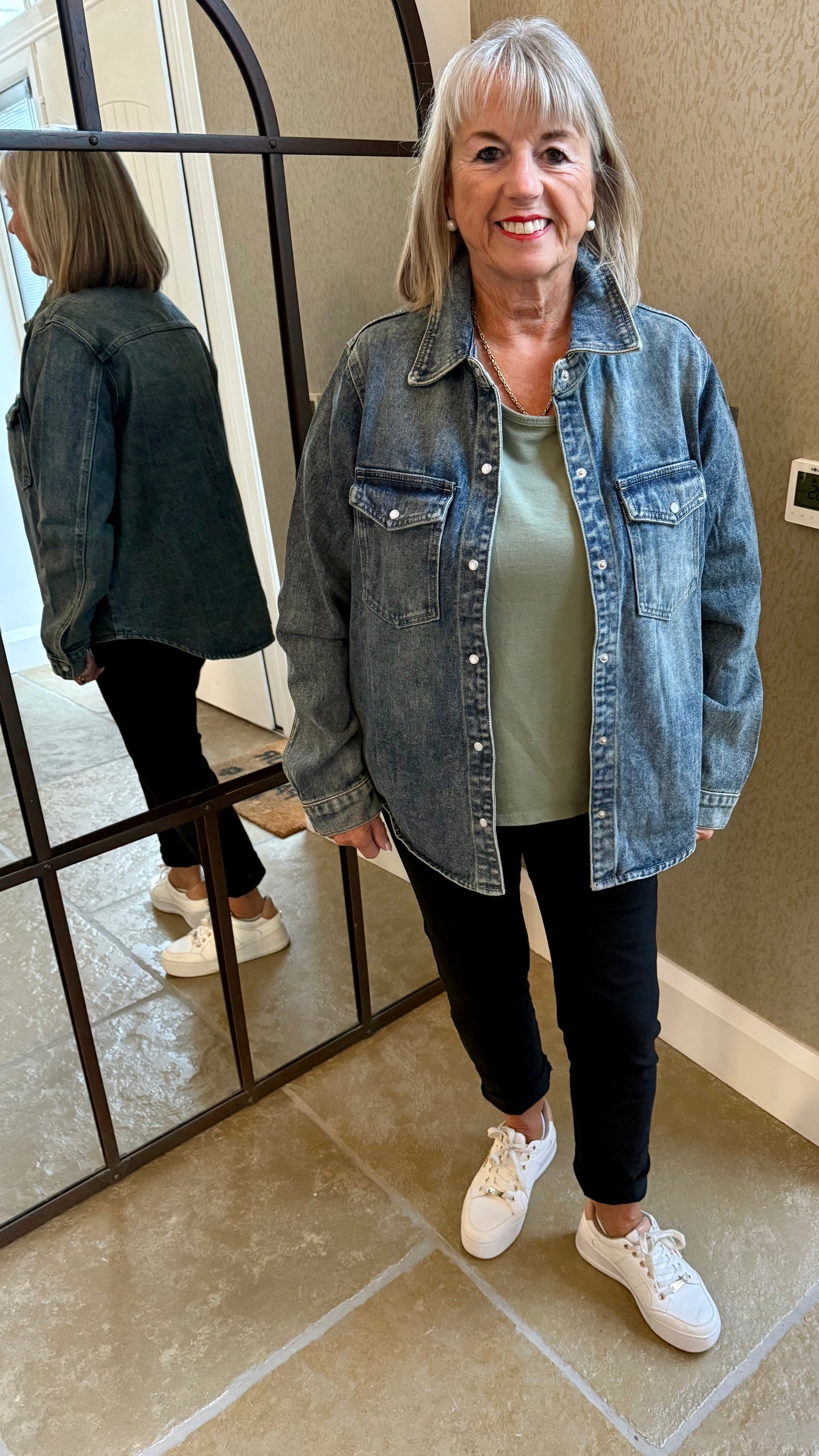 VINTAGE WASH PEARLESCENT BUTTON DENIM SHACKET