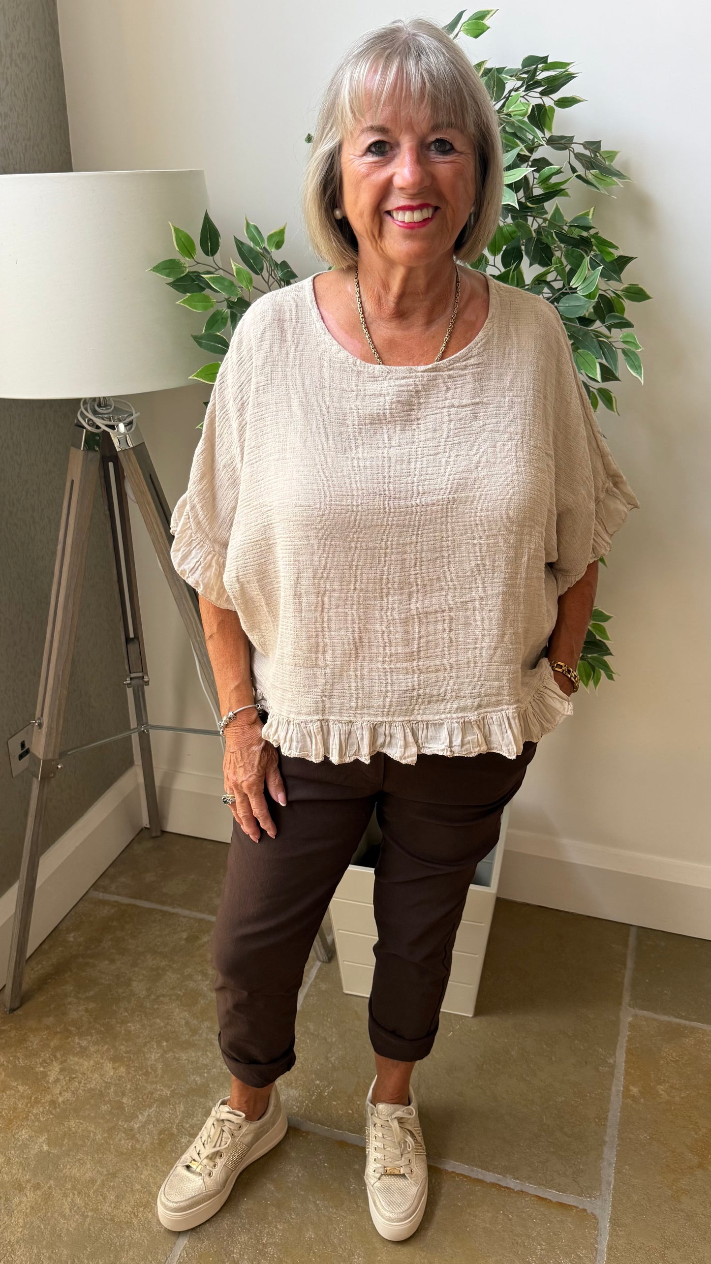 FRILL HEM COTTON TOP – STONE