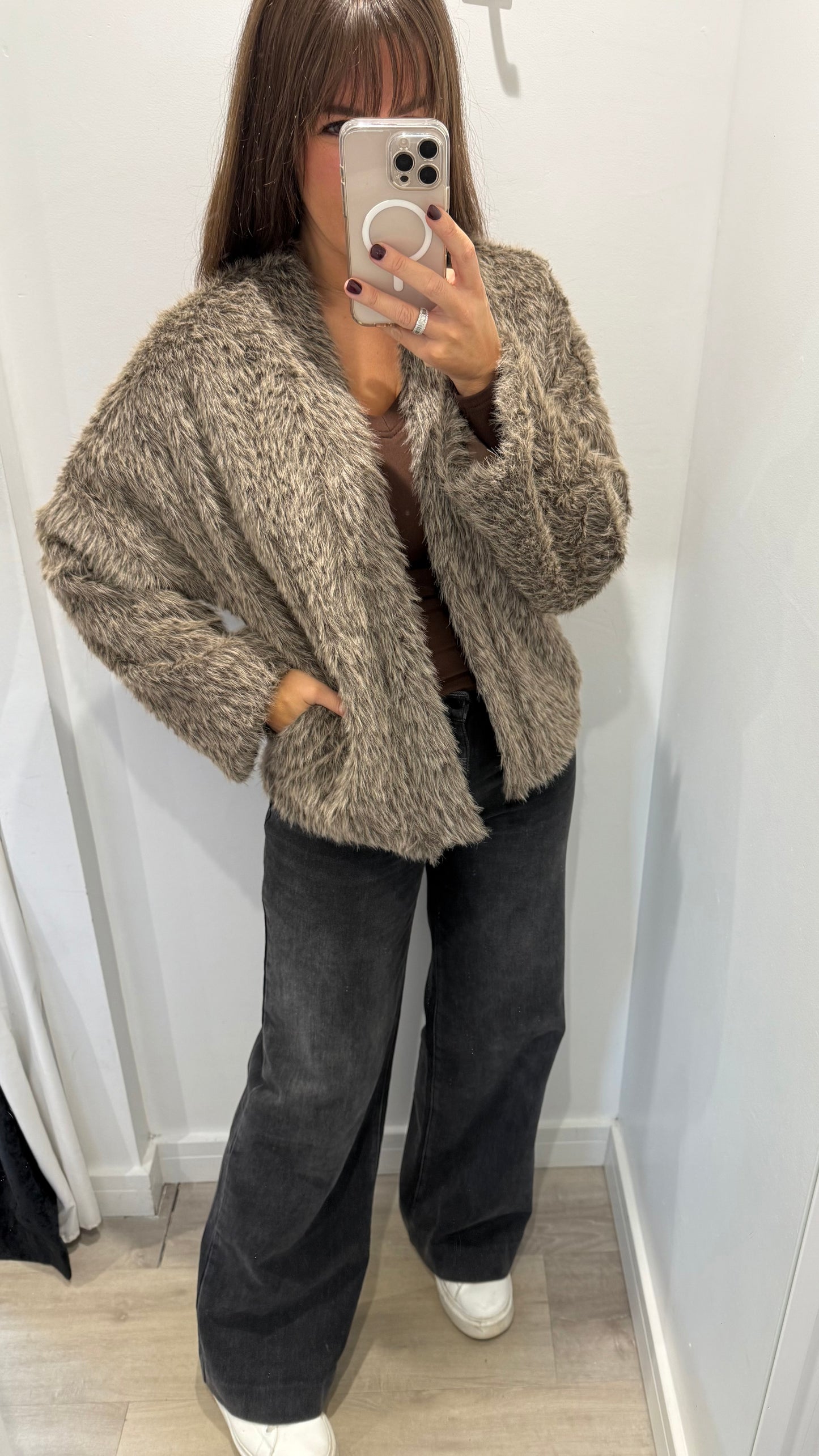 FAUX FUR TEXTURED SHORT JACKET