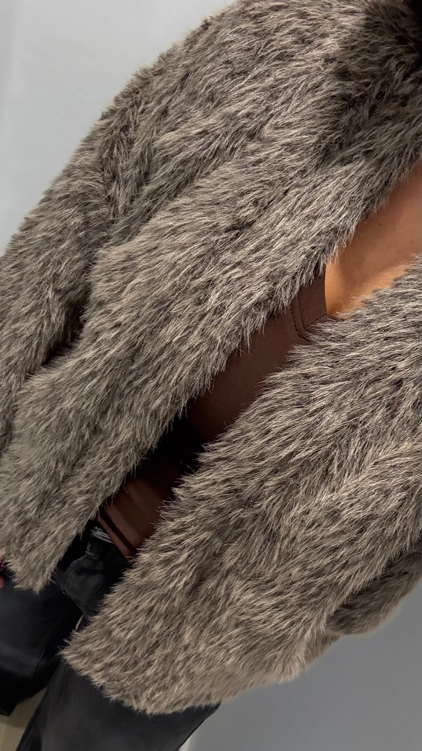 FAUX FUR TEXTURED SHORT JACKET