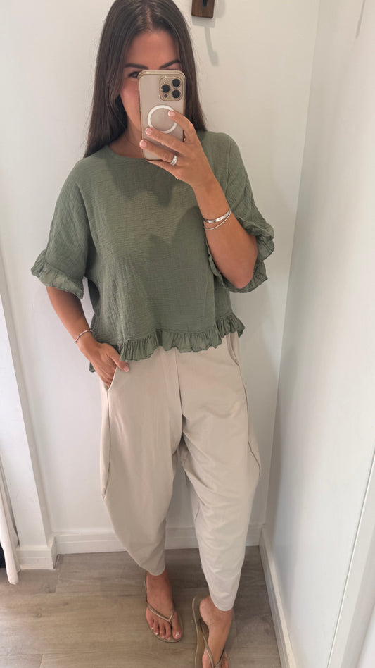 FRILL HEM COTTON TOP – KHAKI