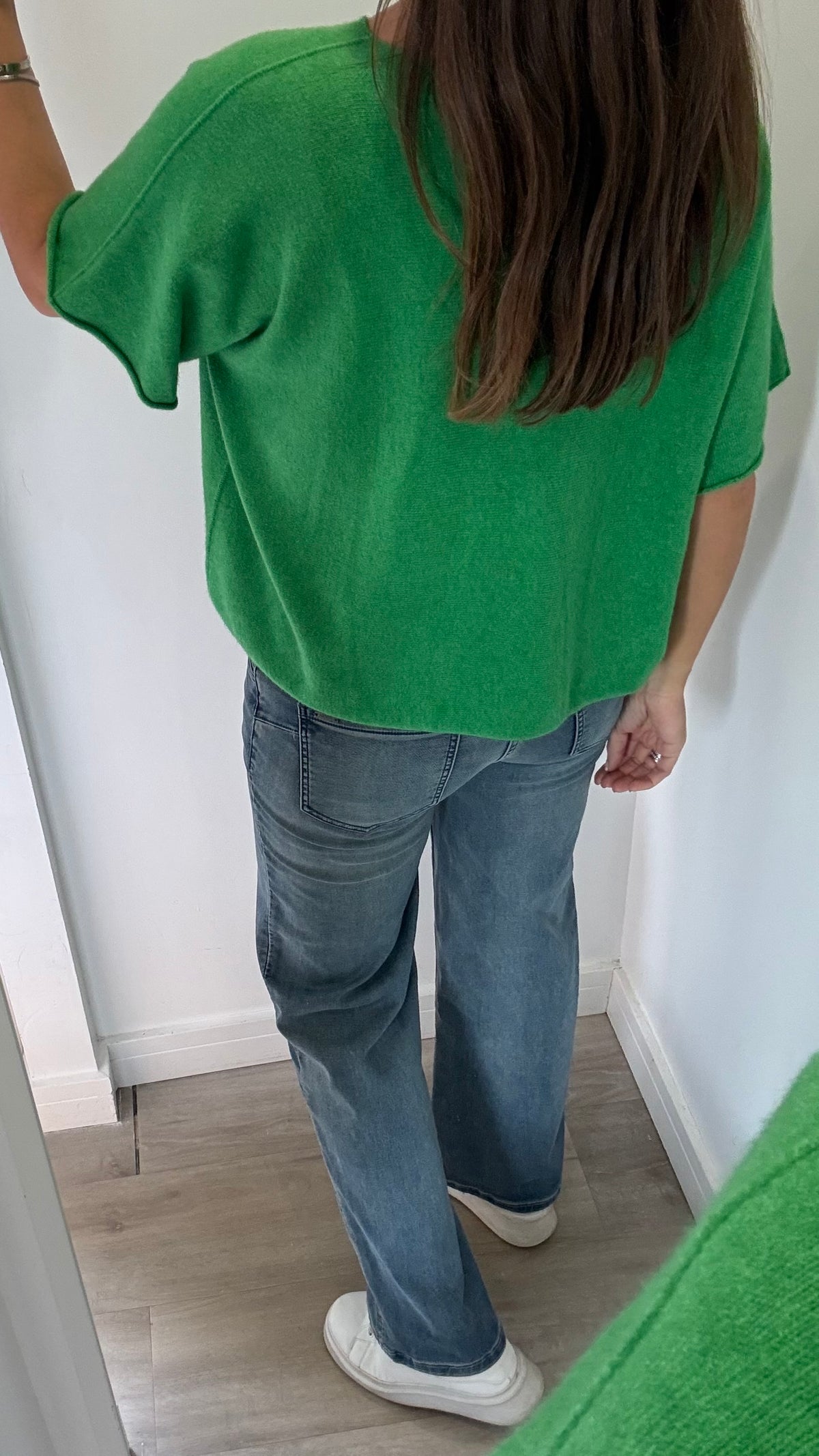 GREEN V-NECK SHORT SLEEVE KNIT