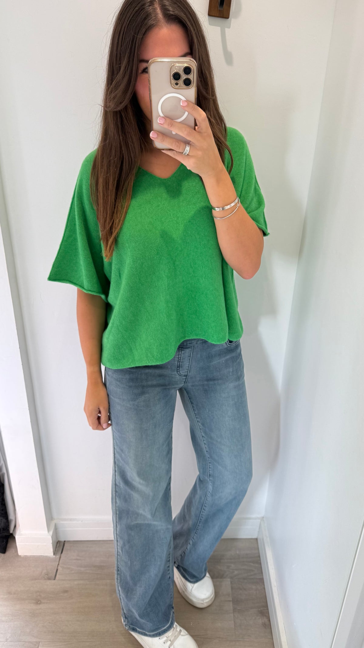 GREEN V-NECK SHORT SLEEVE KNIT