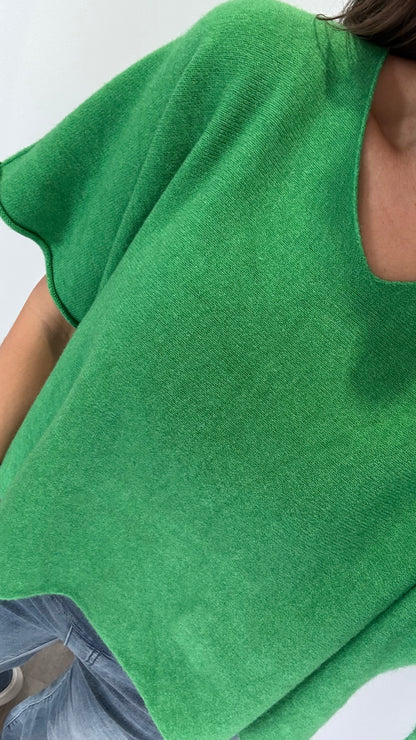 GREEN V-NECK SHORT SLEEVE KNIT