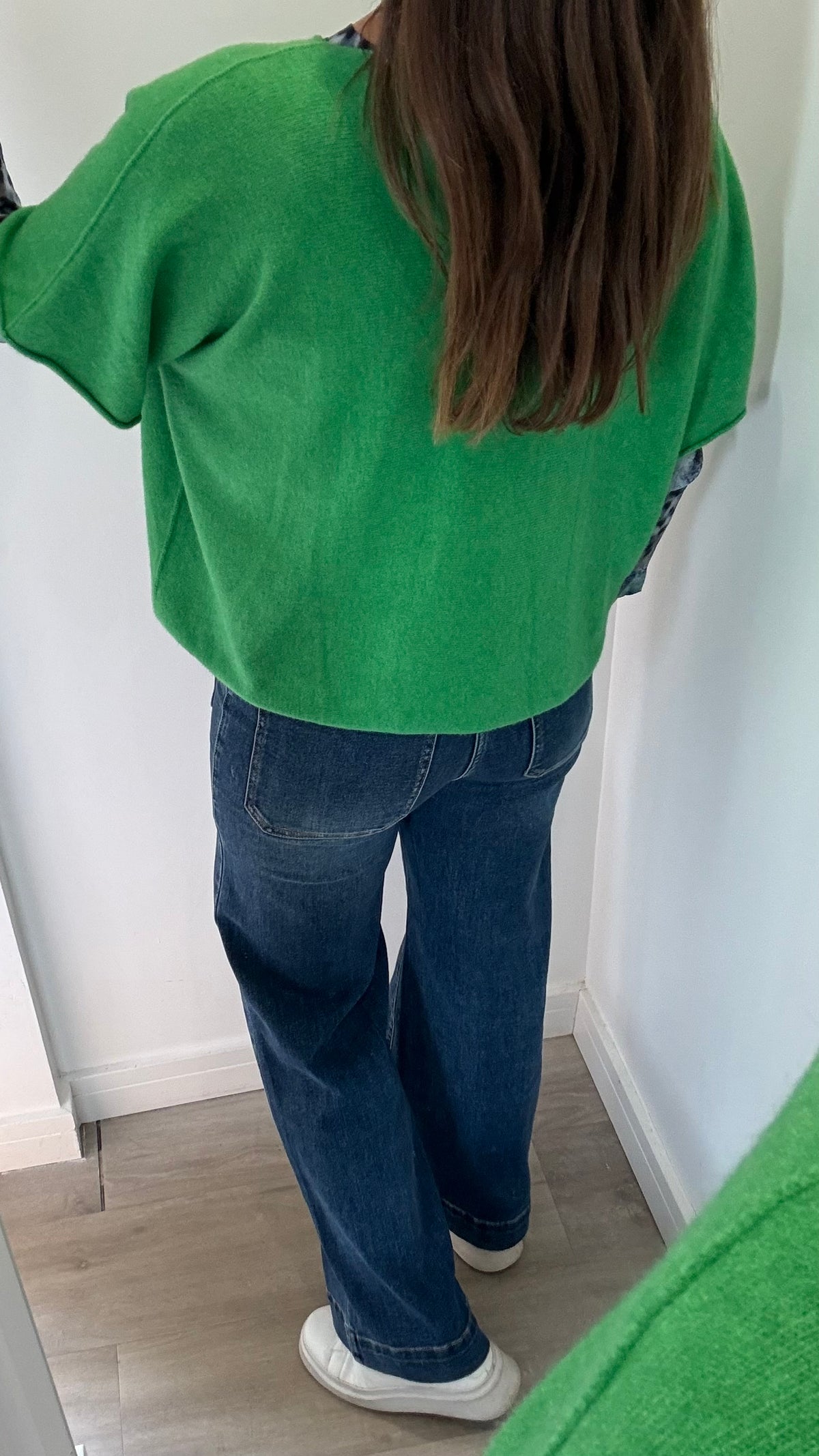 GREEN V-NECK SHORT SLEEVE KNIT