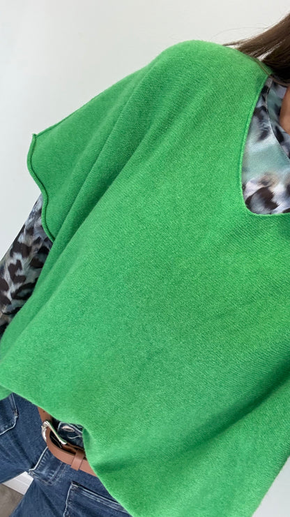GREEN V-NECK SHORT SLEEVE KNIT
